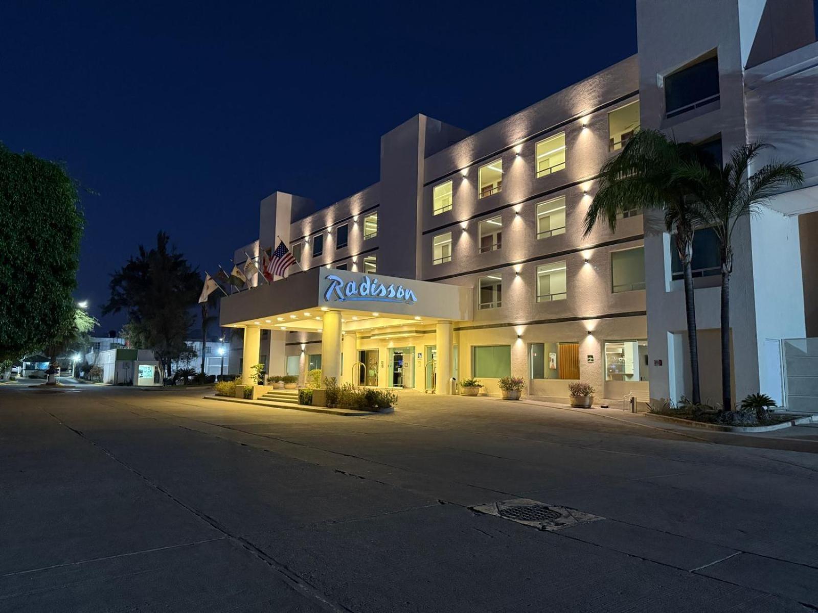 Radisson Poliforum Plaza Hotel Leon Exterior photo
